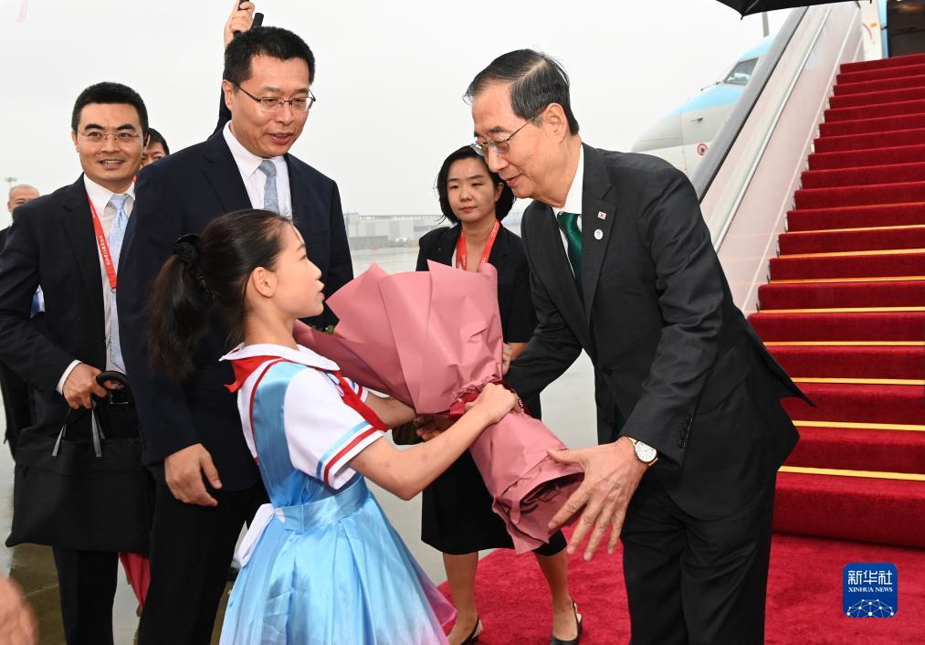 奔驰宝马游戏厅